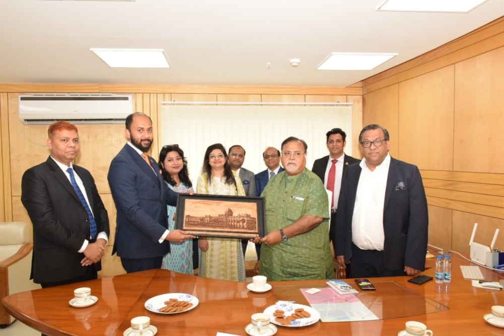 Dhaka Chamber business delegation met Industry Minister of West Bengal